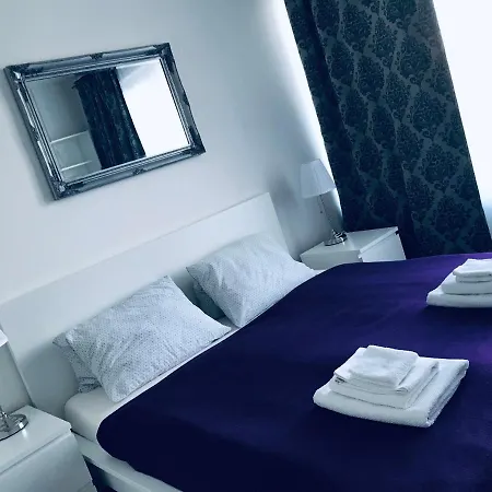 E2 Supermarket-garage-pcscreen-gymeq-luxury Apt-main St 2min Walk شقة