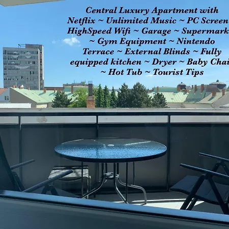 E2 Supermarket-garage-pcscreen-gymeq-luxury Apt-main St 2min Walk Apartment Kosice