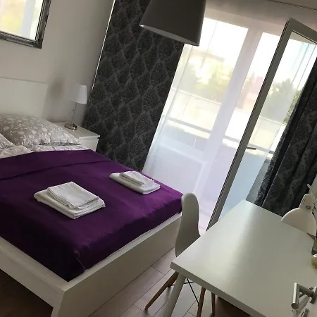 شقة E2 Supermarket-garage-pcscreen-gymeq-luxury Apt-main St 2min Walk