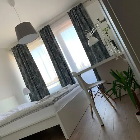 Apartment E2 Supermarket-garage-pcscreen-gymeq-luxury Apt-main St 2min Walk *