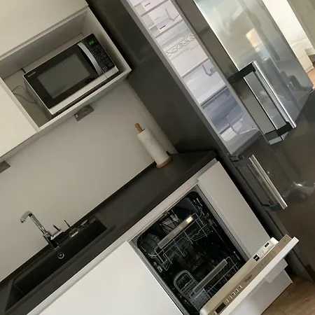 E2 Supermarket-garage-pcscreen-gymeq-luxury Apt-main St 2min Walk كَشّا