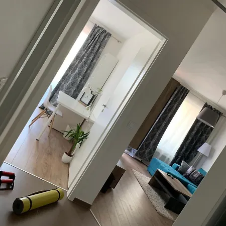 E2 Supermarket-garage-pcscreen-gymeq-luxury Apt-main St 2min Walk